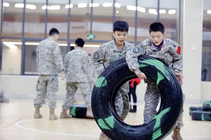 青少年篮球爱好者如何提高接球技巧?_2